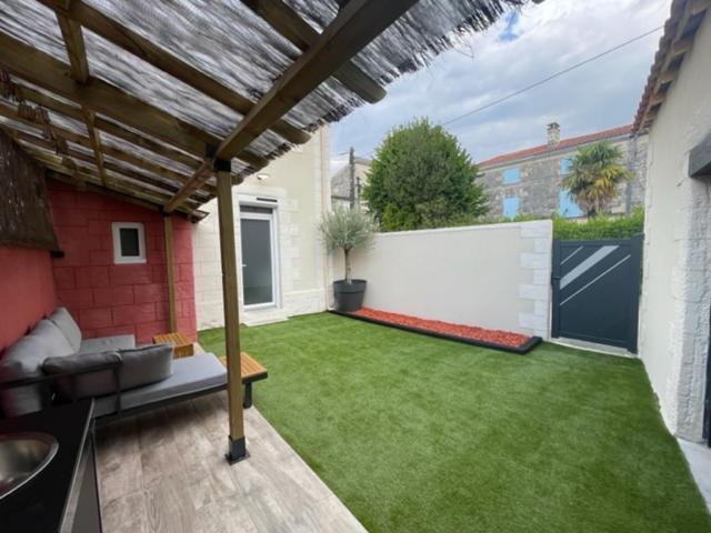 Le Nuage: Private Spa Oasis with Garden Retreat Niort Exterior photo